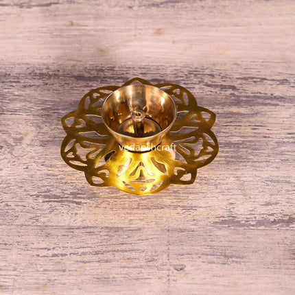 Brass Alluring Akhand Diya (2 Inch)