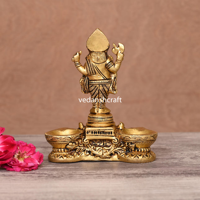 Brass Blessing Ganesha Diya (5.5 Inch)