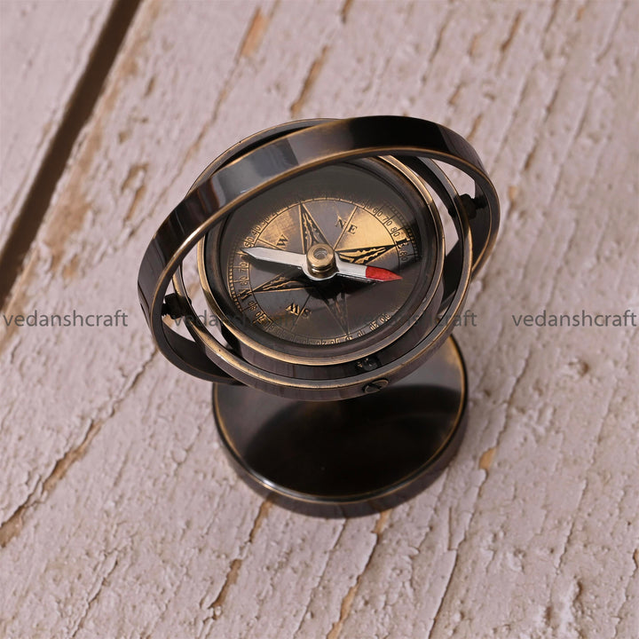 BRASS ANTIQUE ROTATNG COMPASS - Vedansh Craft