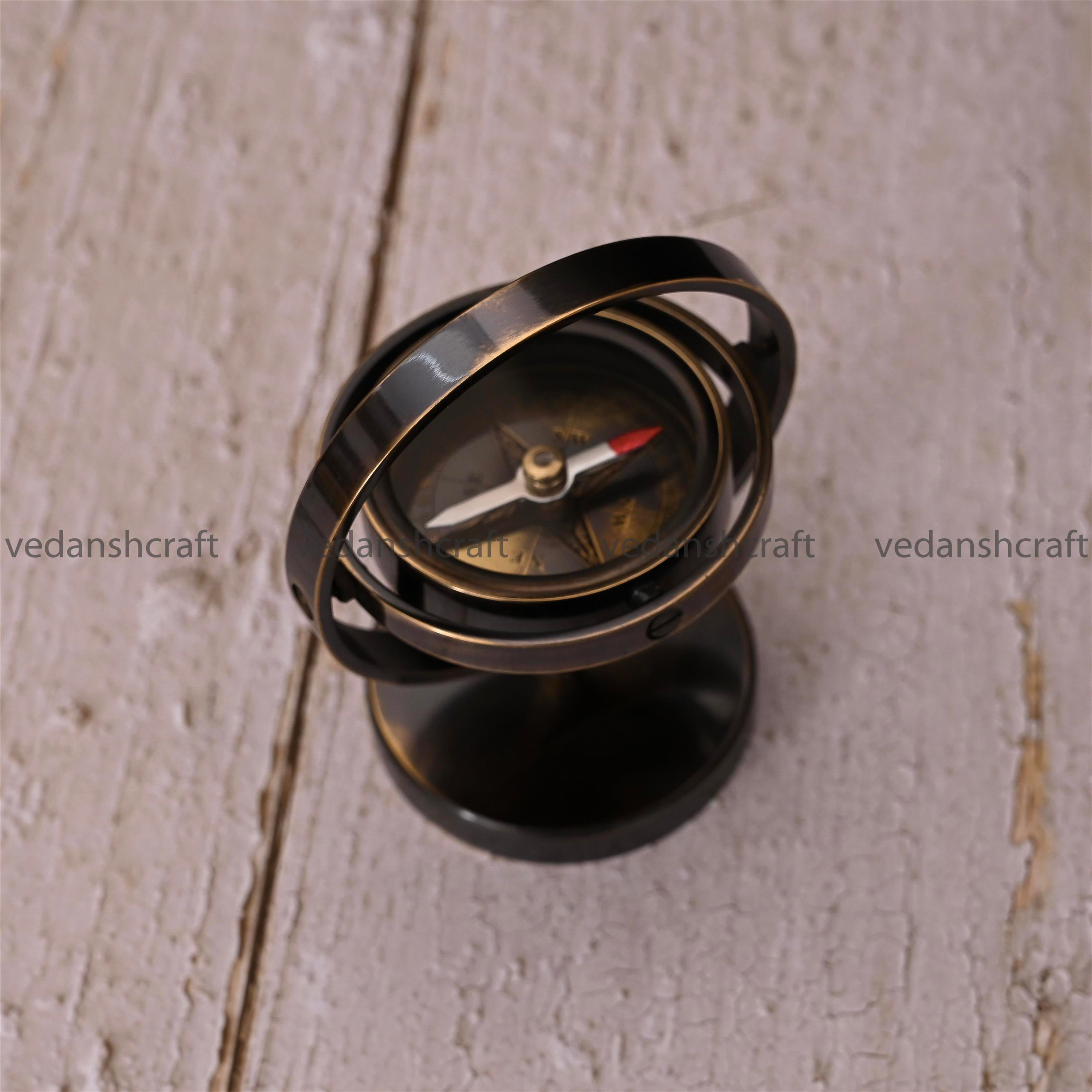 BRASS ANTIQUE ROTATNG COMPASS - Vedansh Craft