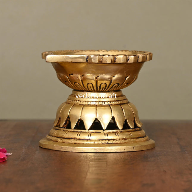 Brass Single Petal Diya (3 Inch)