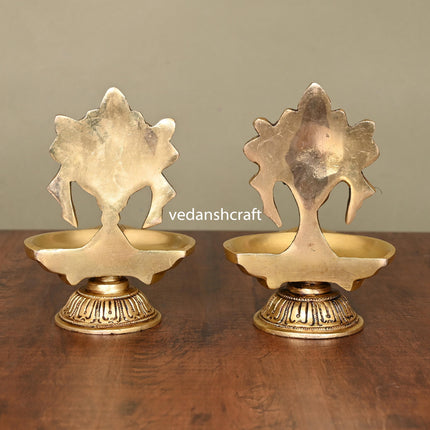 Brass Shankh And Chakra Diya Set (5.5 Inch)