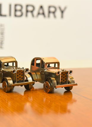 Metal Handmade Miniature Car (3 Inch)